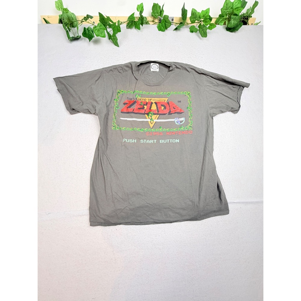 Nintendo Legend of Zelda 1986 Retro Title Screen Graphic T-Shirt Gray Mens Large